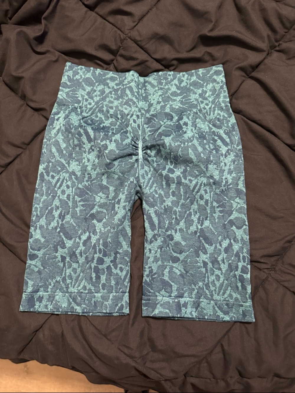 Gymshark Gray and Green Printed High-Waist Bike Shorts - Picture 5 of 5